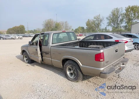2003 Chevrolet S-10 Ls из США, поврежденный, VIN 1GCCS19X138107156